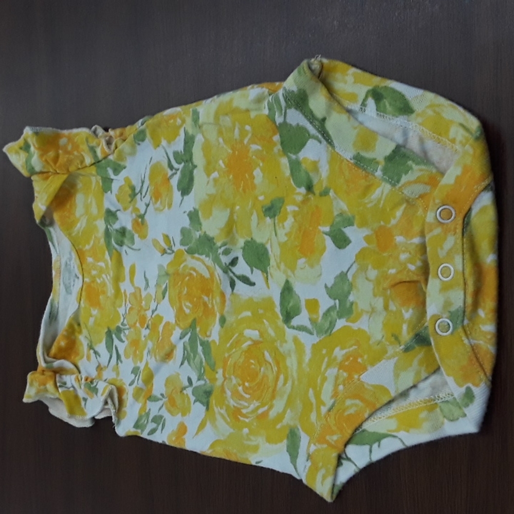Girls 6-9m onesies 9pcs